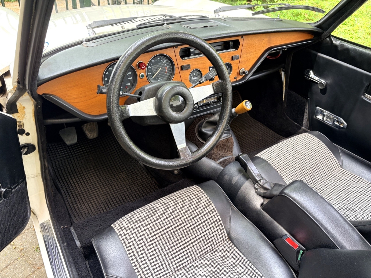 Triumph Spitfire 1500 Spitfire from first owner. In excellent original condition.