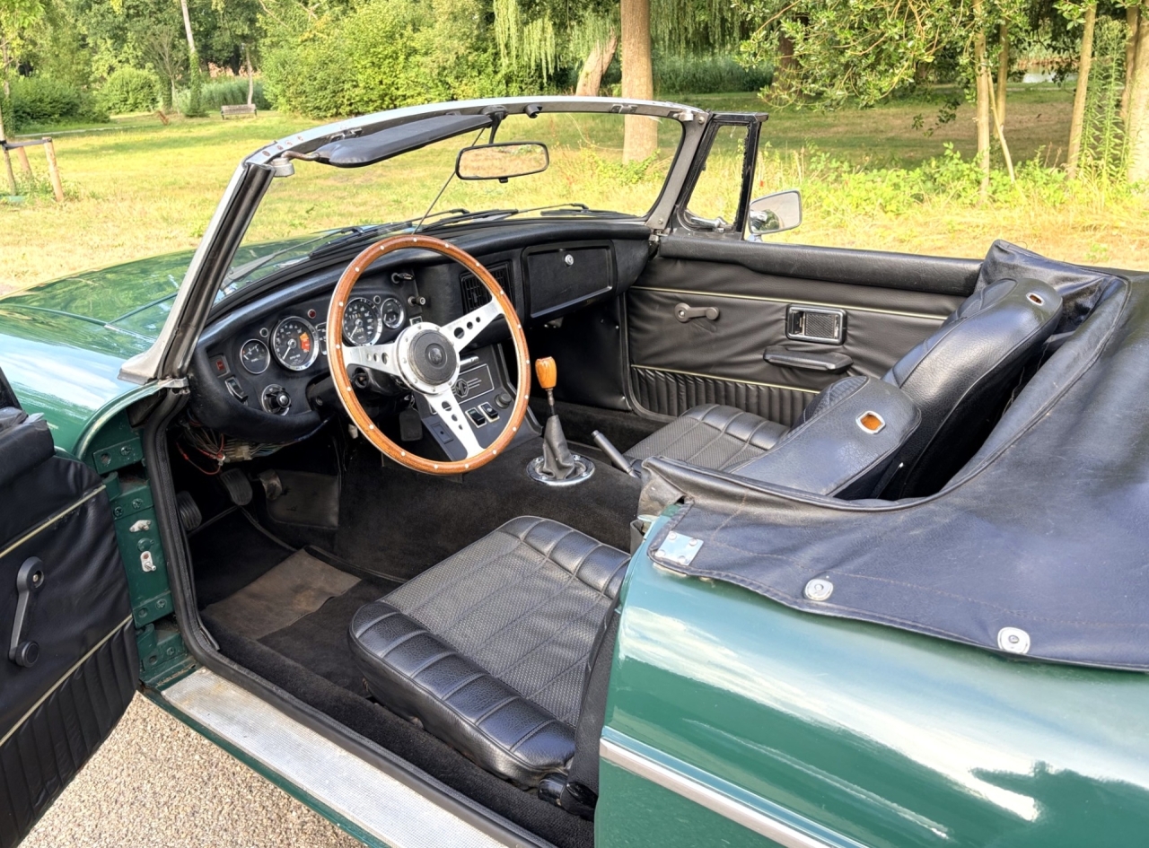 1976 MG B