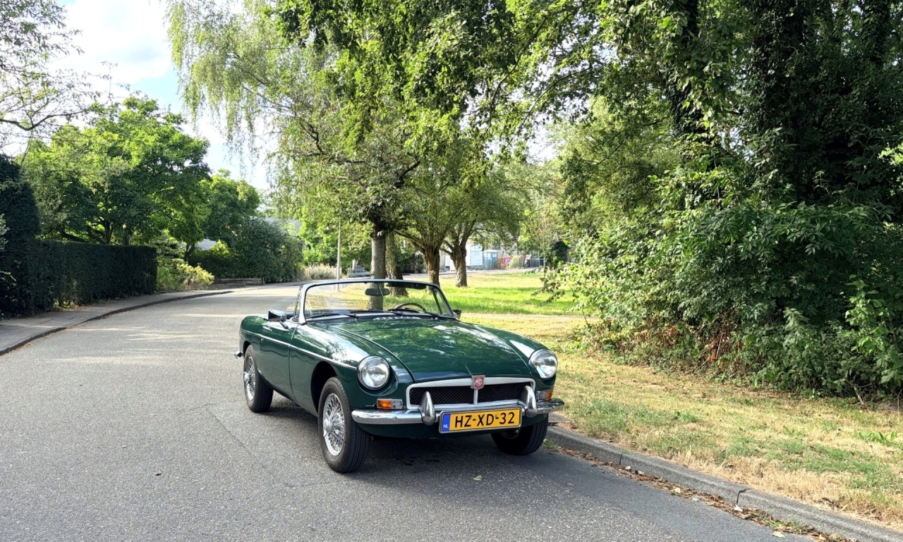 1976 MG B