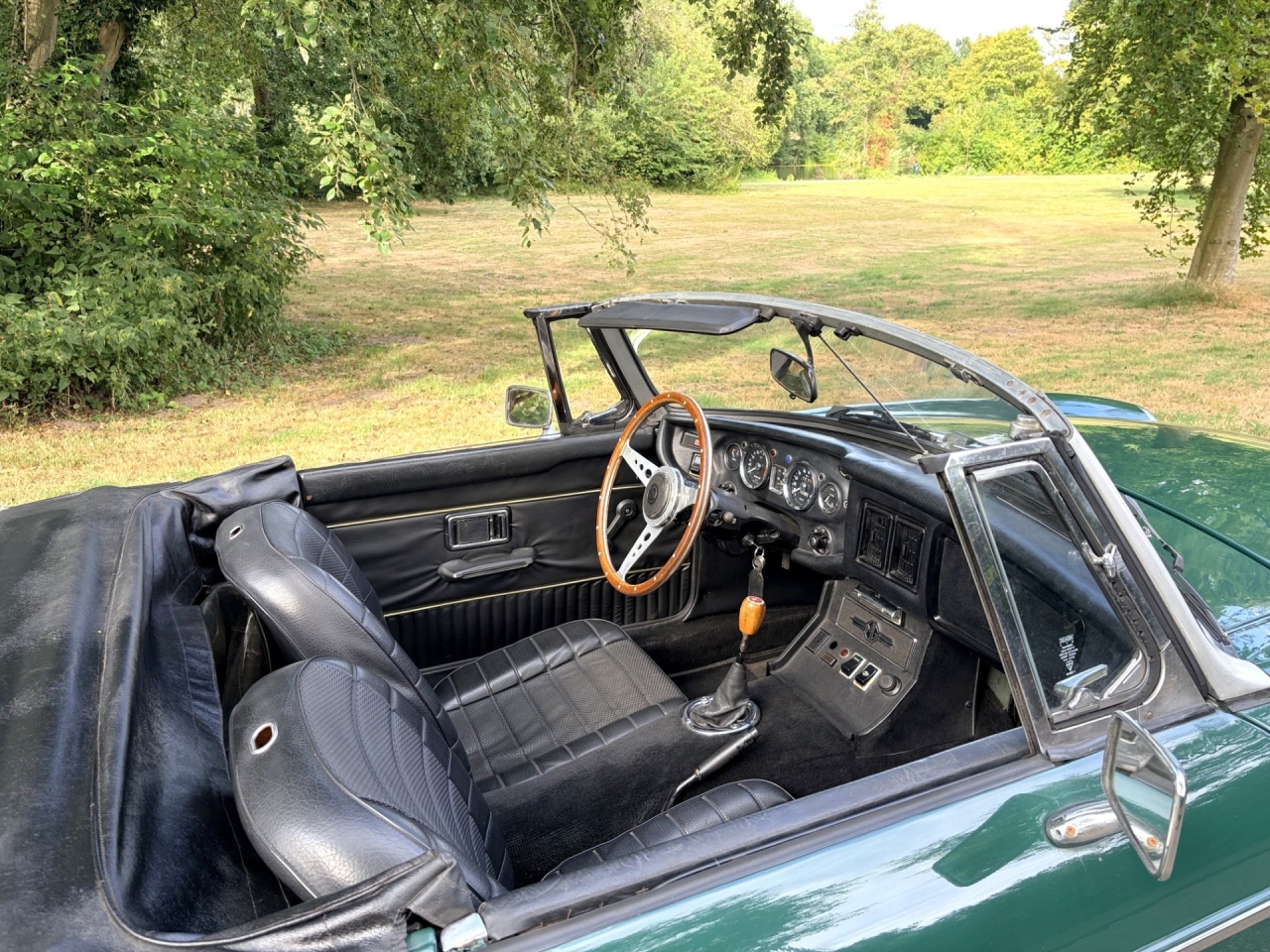 1976 MG B