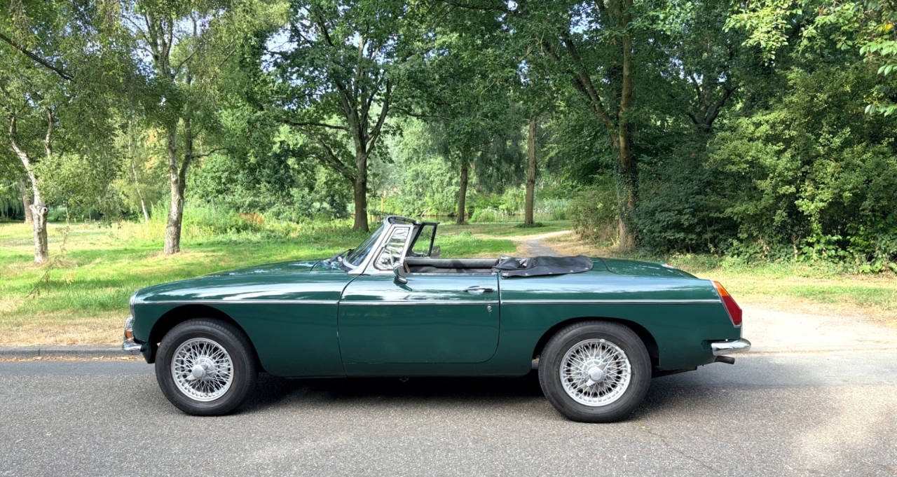 1976 MG B