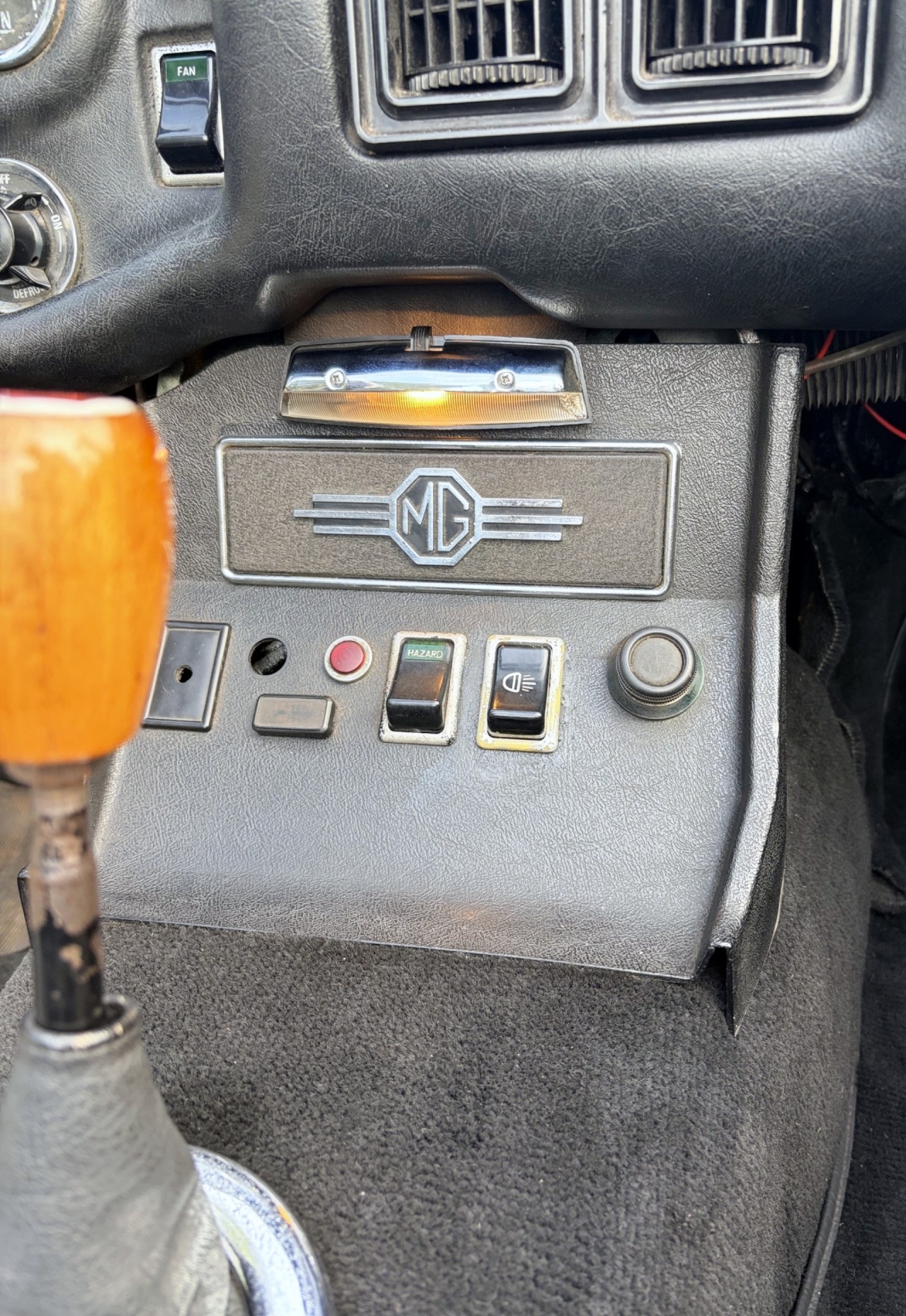 1976 MG B