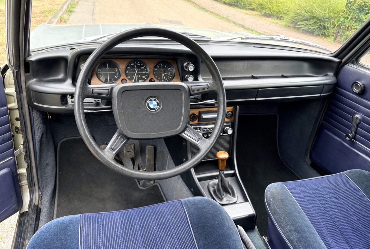 A stunning and very original BMW 2002 “Luxus” 22 years 1 owner.