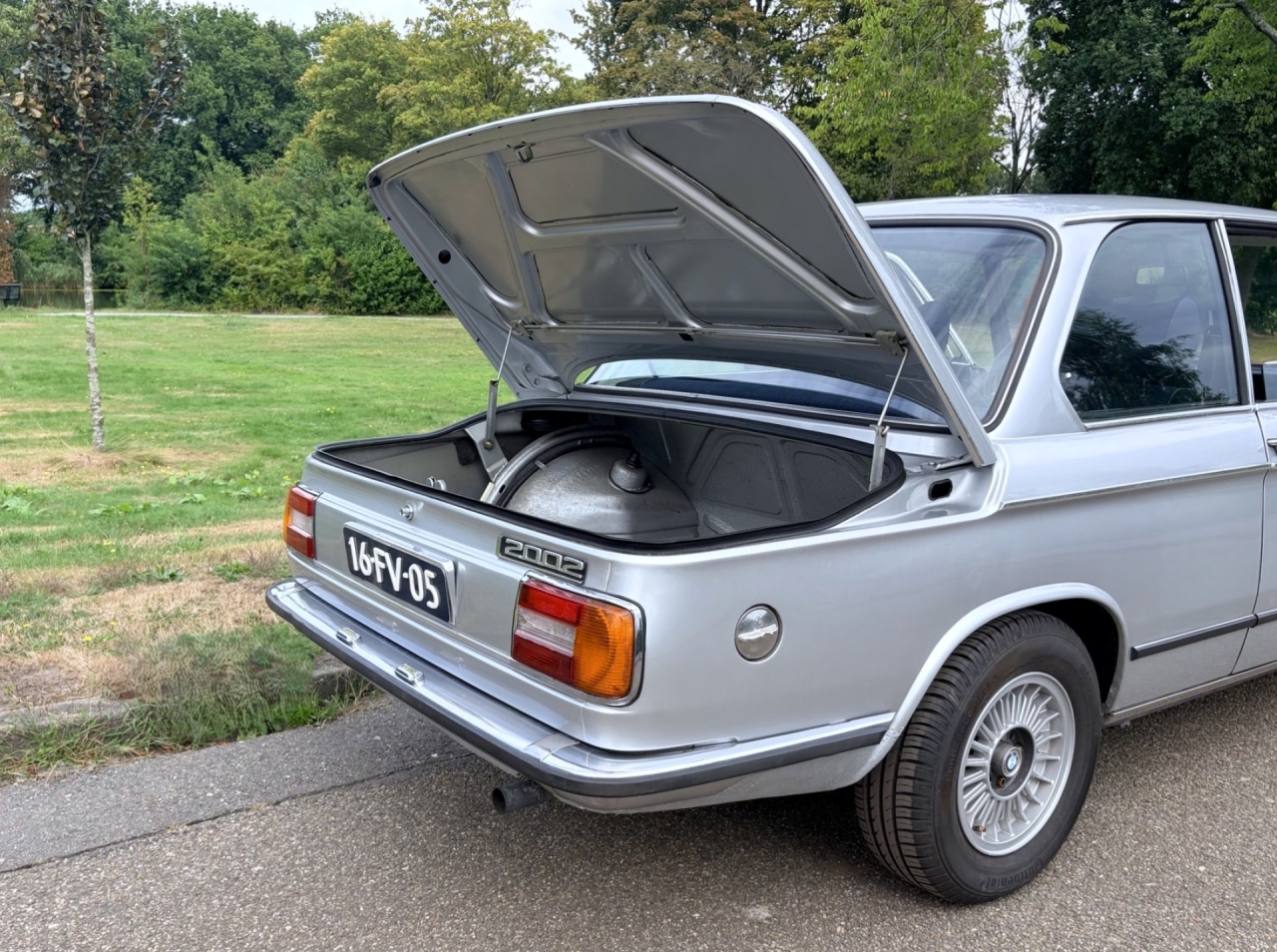 A stunning and very original BMW 2002 “Luxus” 22 years 1 owner.
