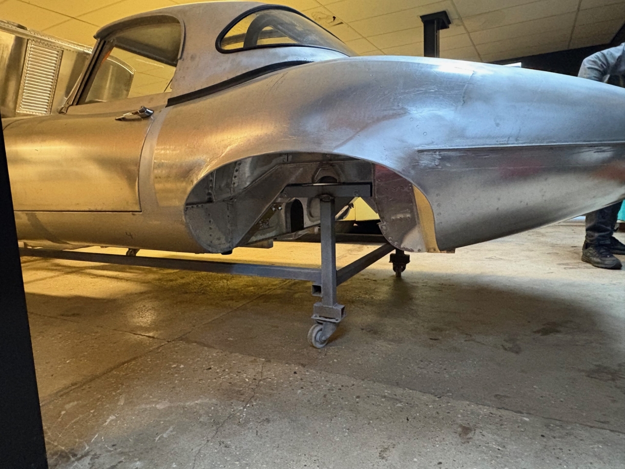Unique Jaguar E-type Lightweight Project