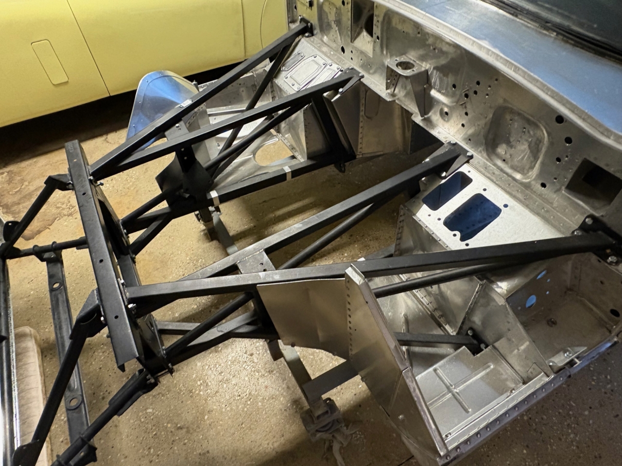 Unique Jaguar E-type Lightweight Project