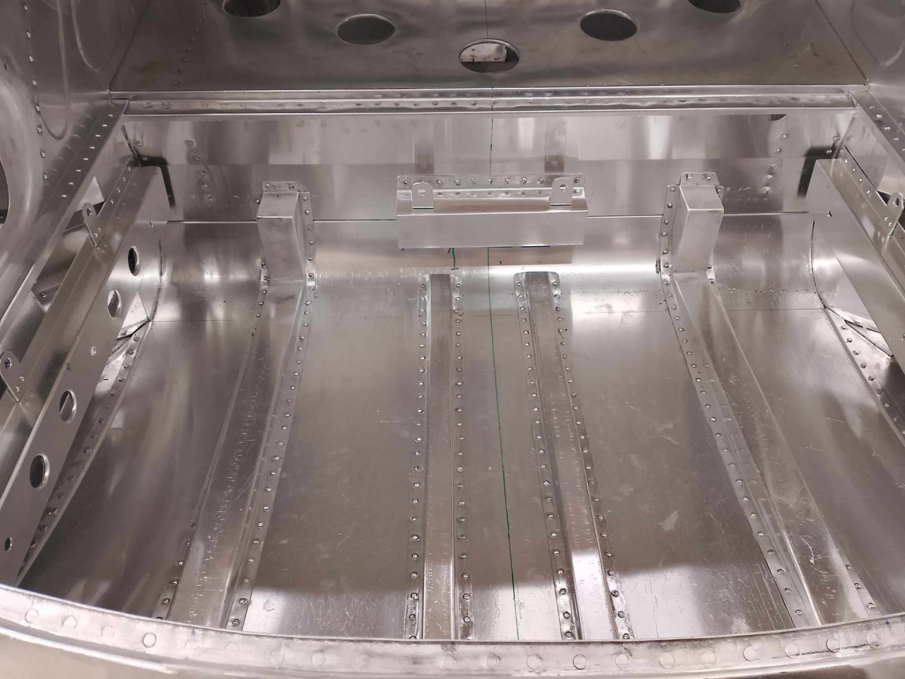 Unique Jaguar E-type Lightweight Project