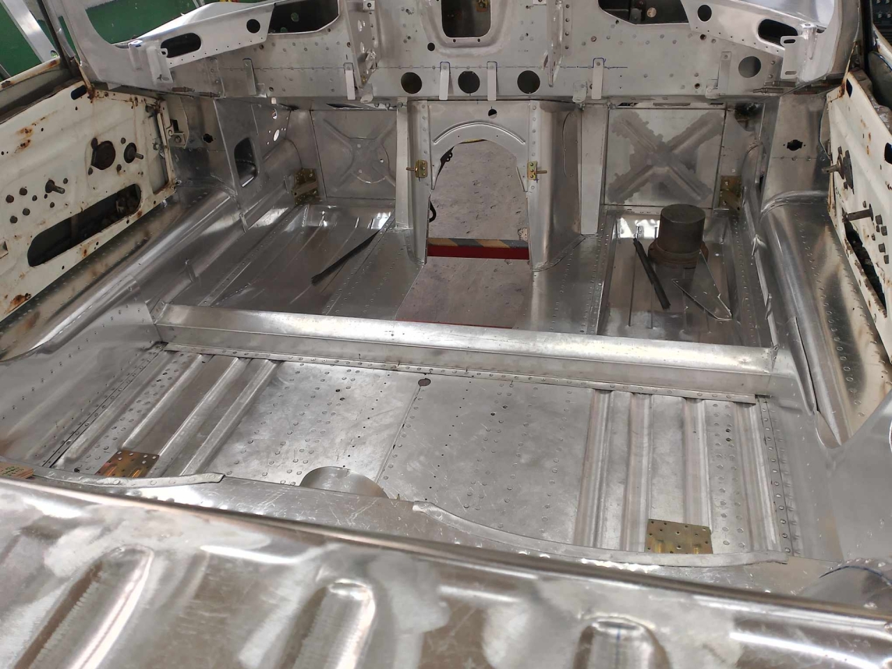 Unique Jaguar E-type Lightweight Project