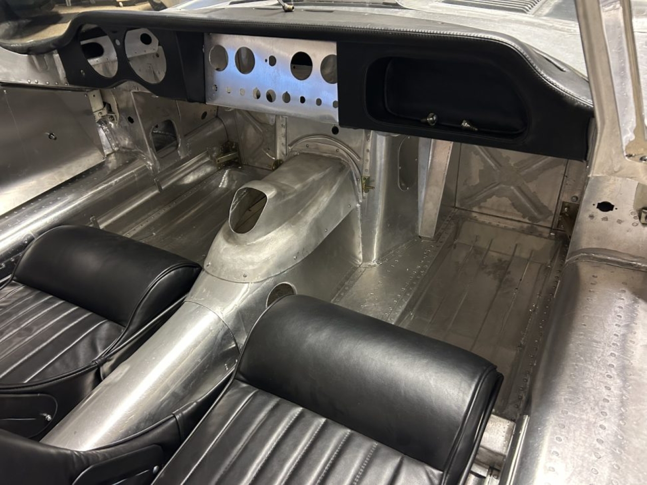 Unique Jaguar E-type Lightweight Project