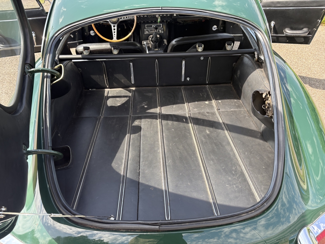 Jaguar E-type 4.2 Coupe