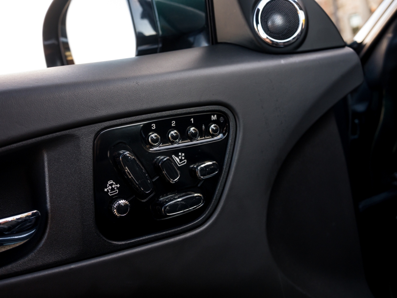 Jaguar XK R-S Cabriolet