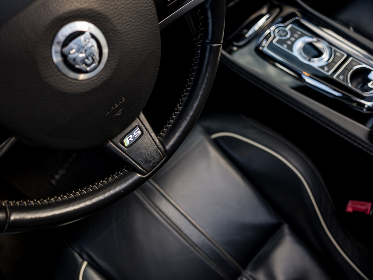 Jaguar XK R-S Cabriolet