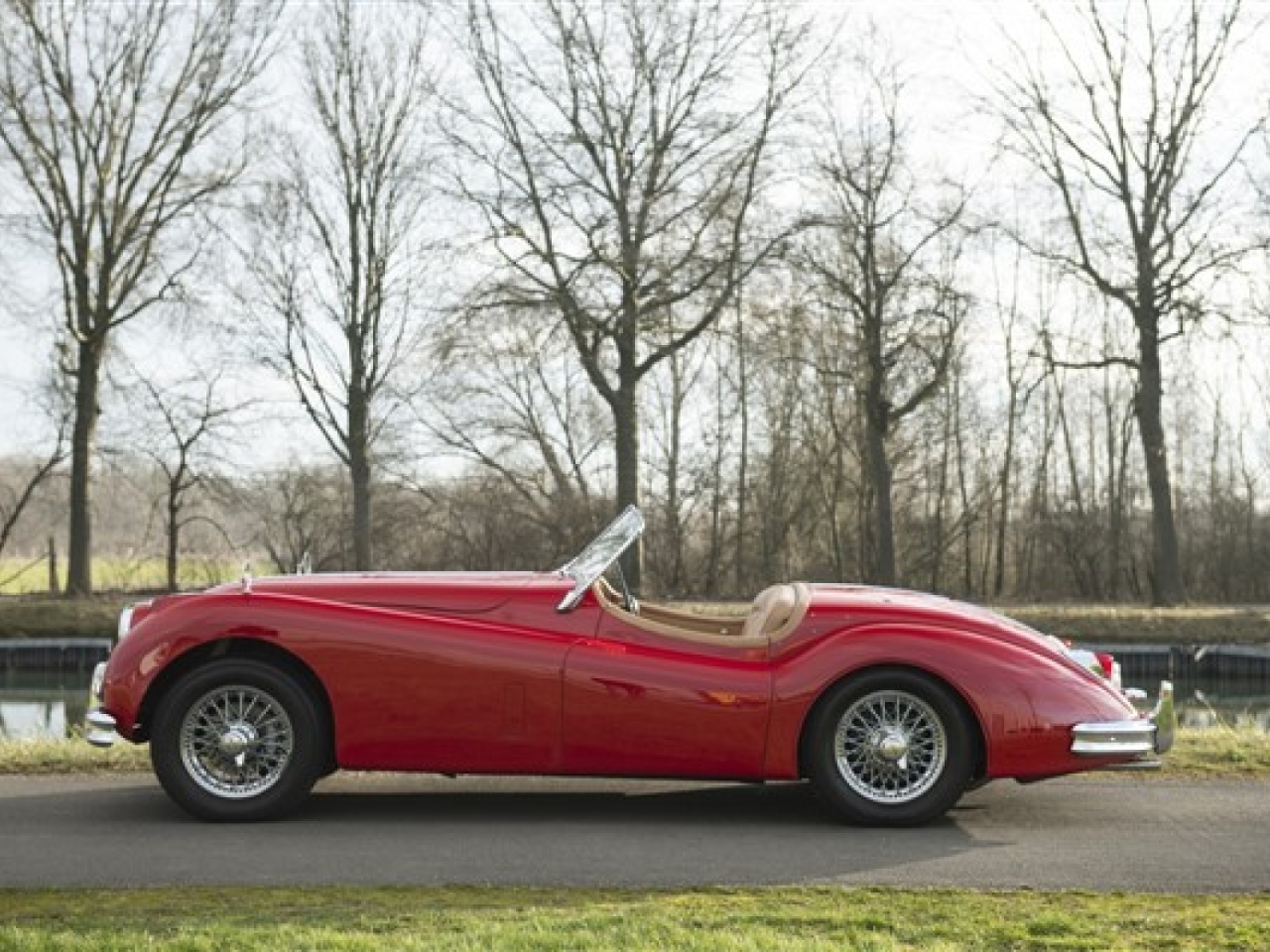 1955 Jaguar XK140 SE Roadster (LHD)