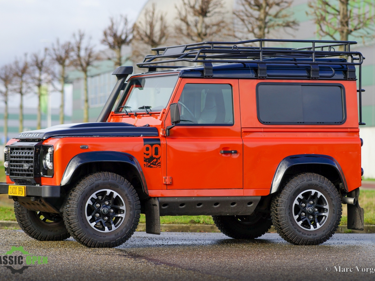 Land Rover Defender Adventure Edition