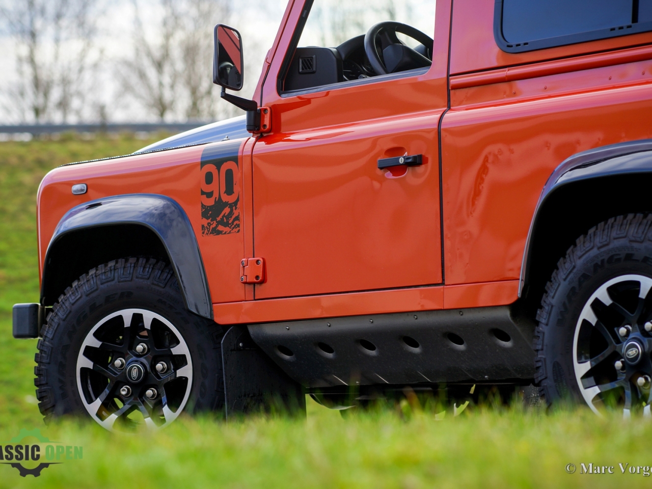 Land Rover Defender Adventure Edition