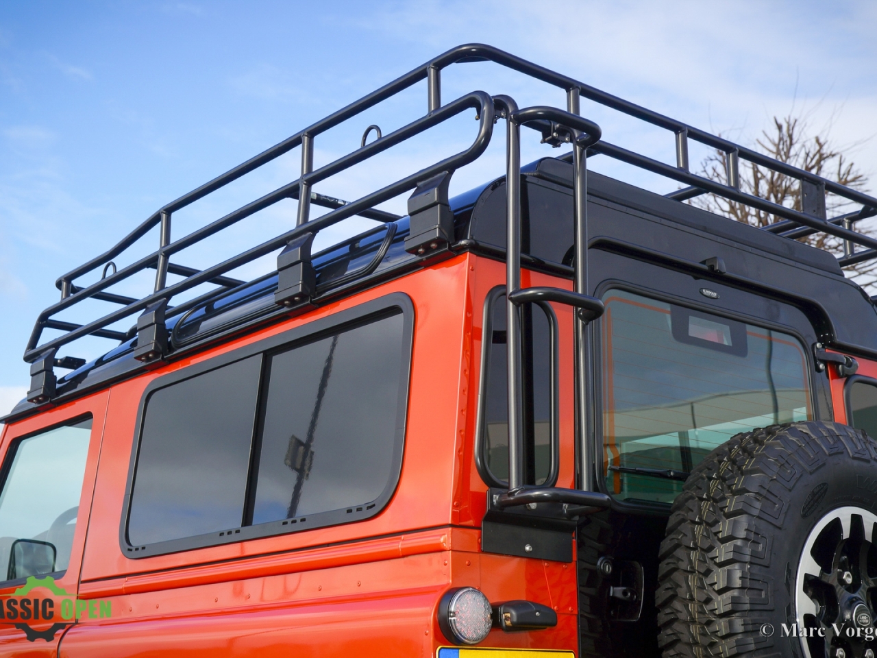Land Rover Defender Adventure Edition
