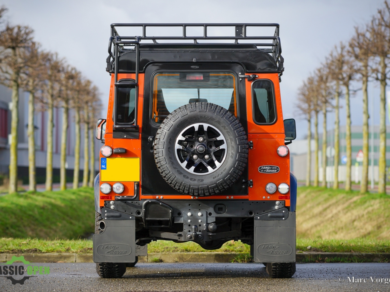 Land Rover Defender Adventure Edition