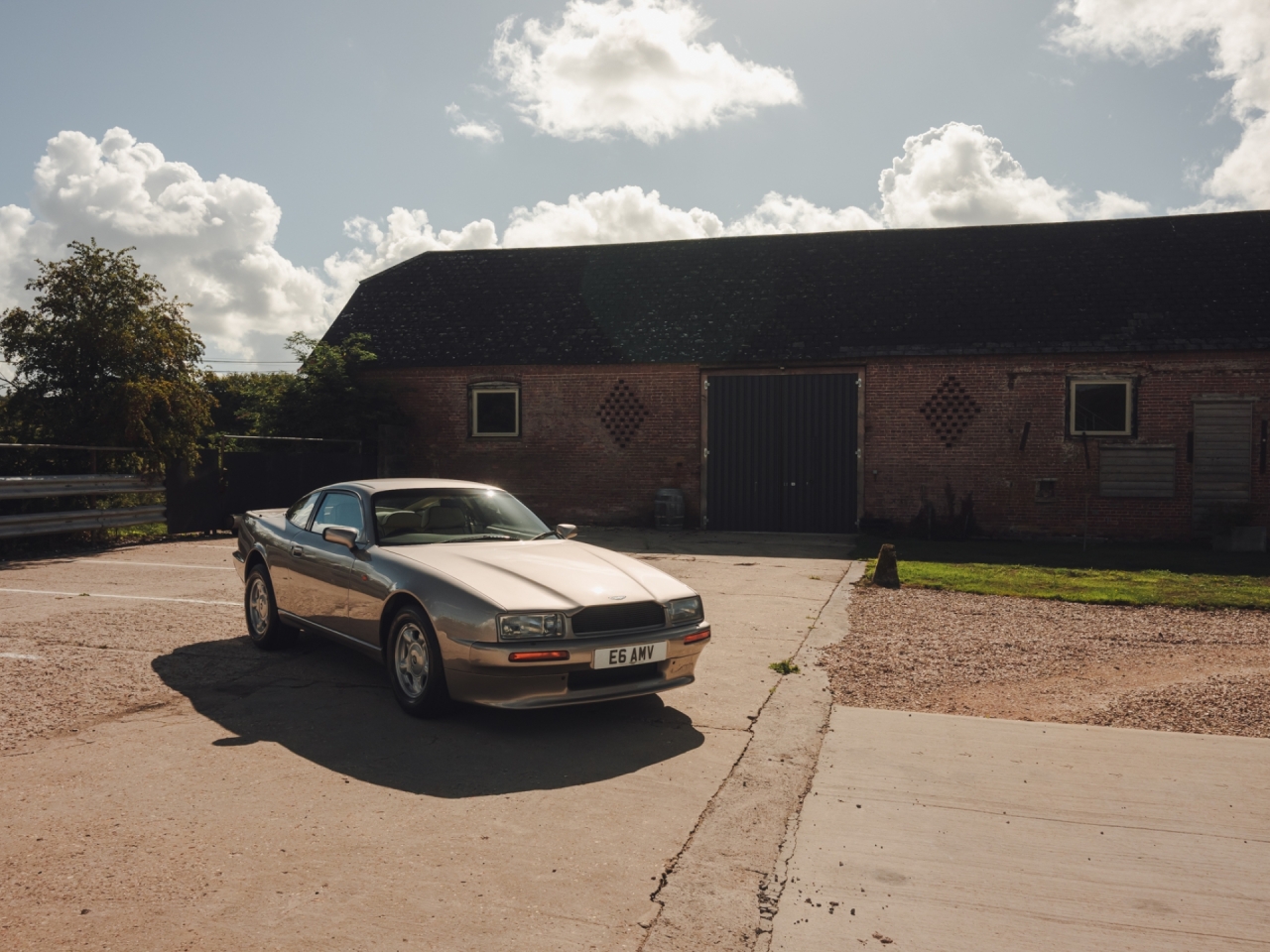 Aston Martin Virage