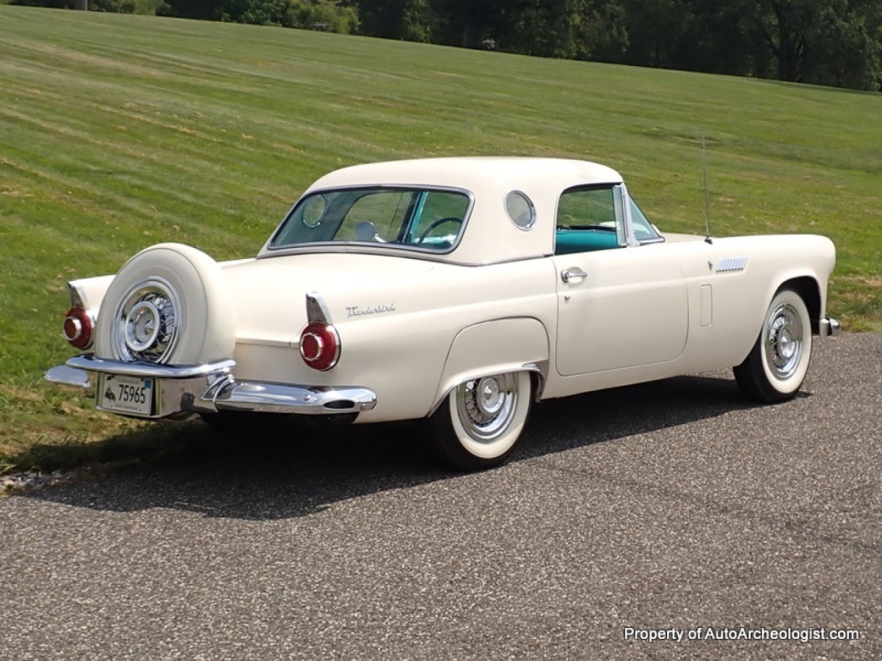 1956 Ford T-Bird/Thunderbird - America Graffiti