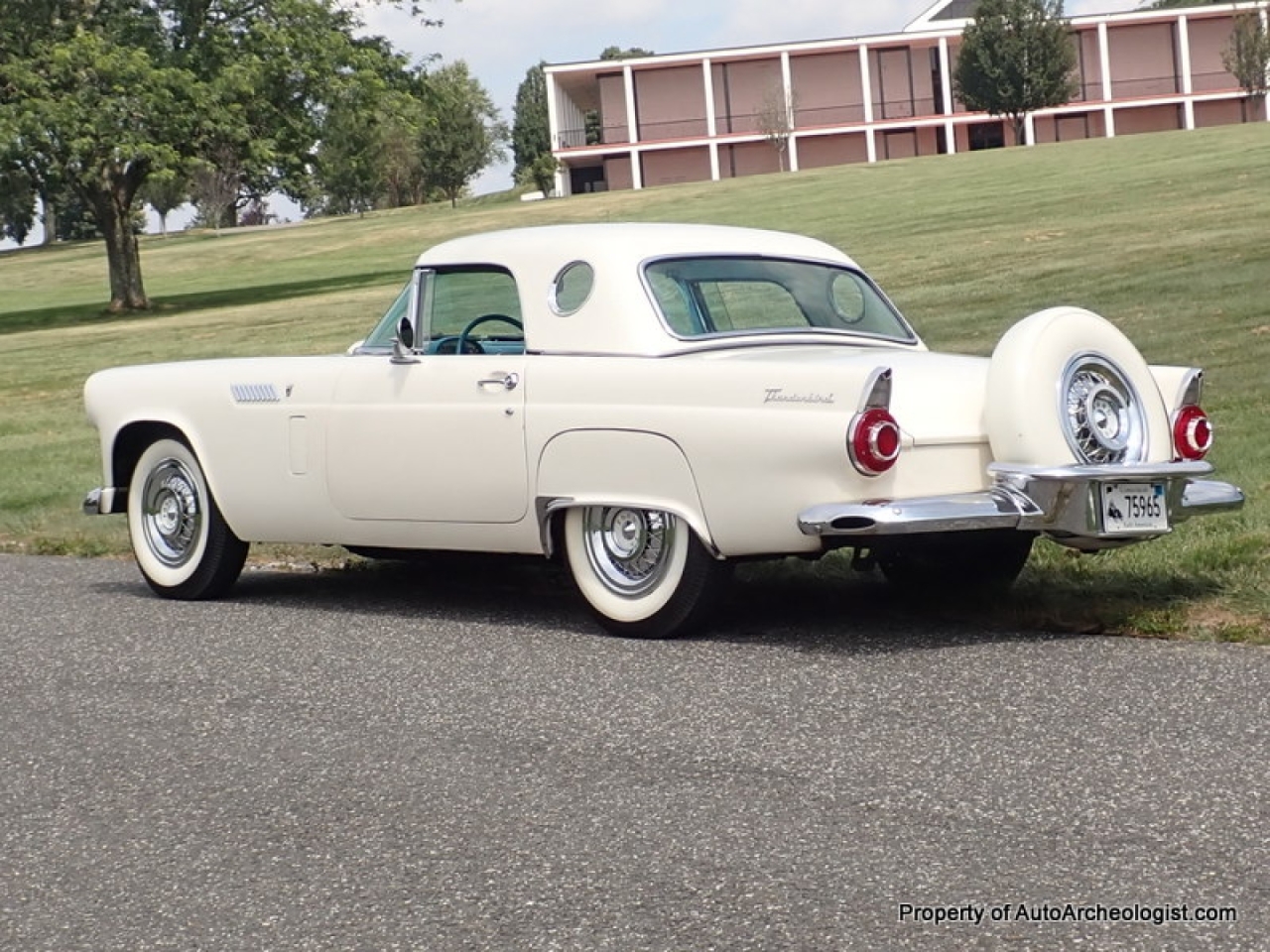 1956 Ford T-Bird/Thunderbird - America Graffiti