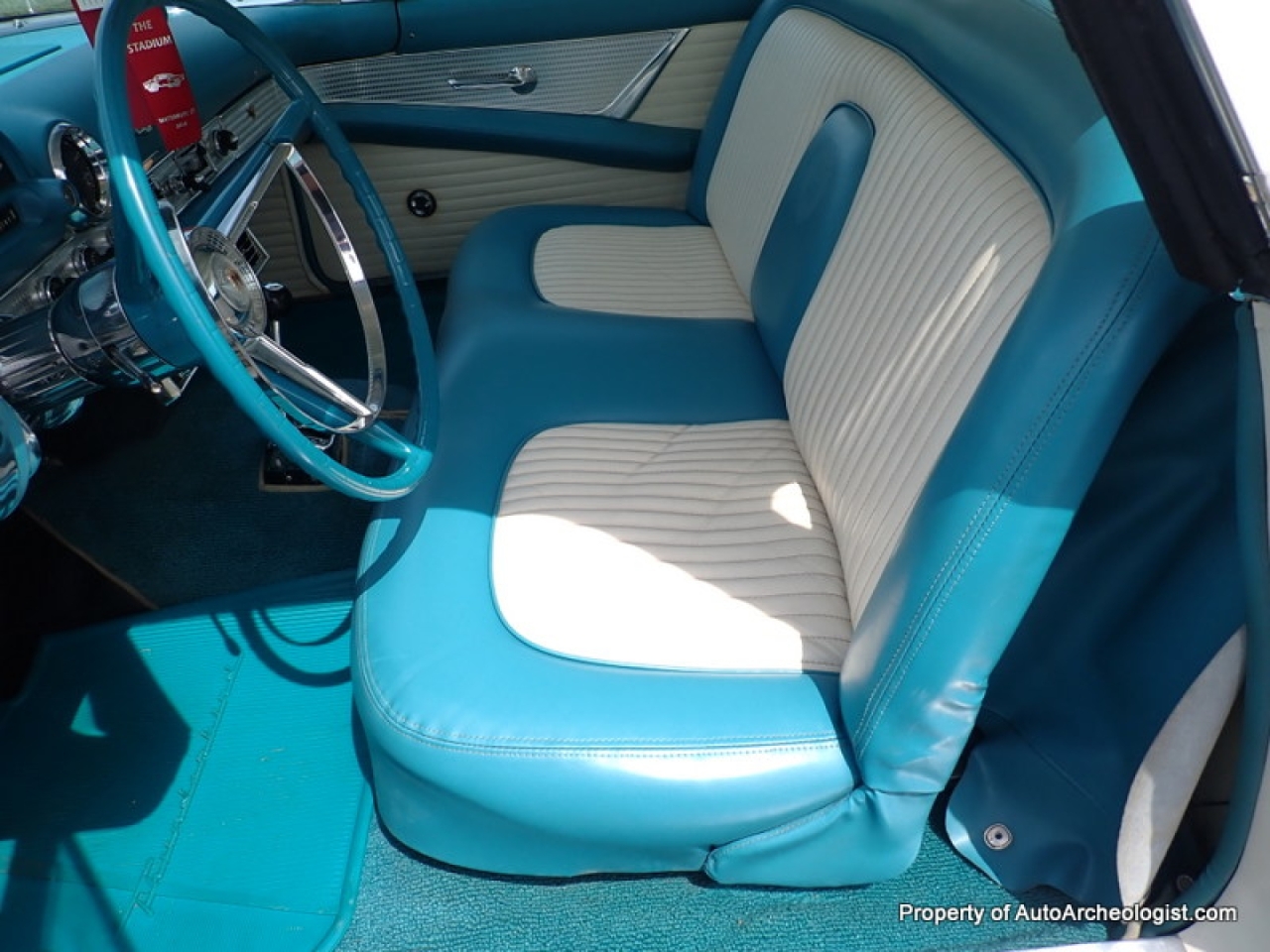 1956 Ford T-Bird/Thunderbird - America Graffiti