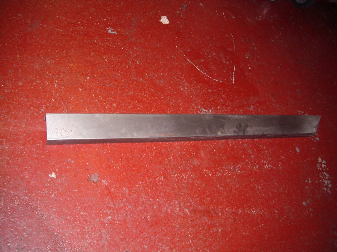 Aston Martin Outer Sills *DB6 Volante Only* [Part No. RC088]