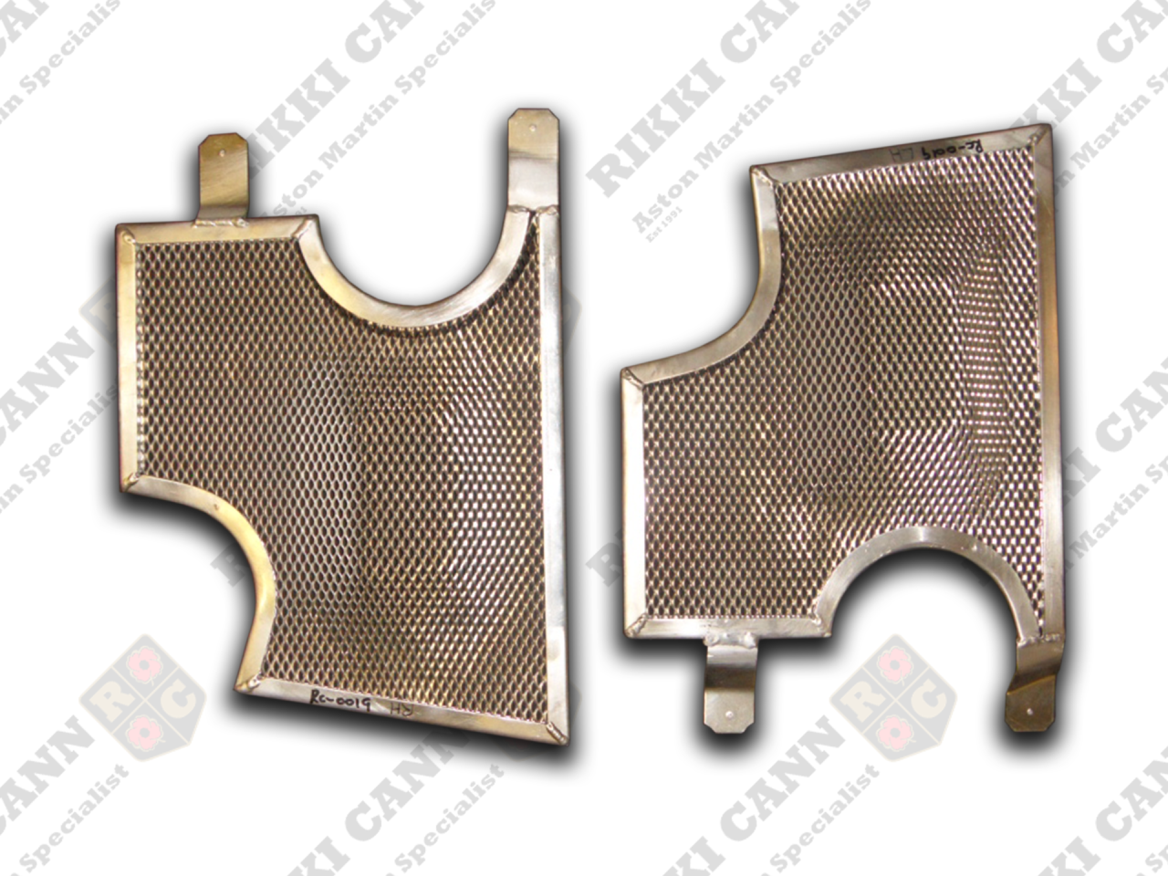 Aston Martin Stoneguard Front Panel - Mesh for DBS/DBSV8 & V8 (LH & RH Available) [Part No. RC001G]