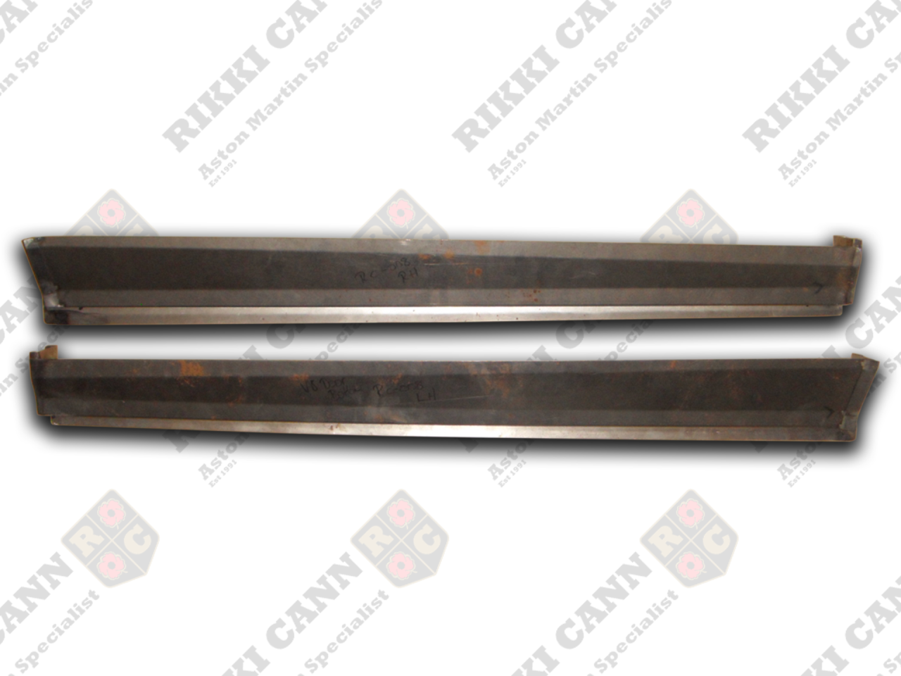 Aston Martin Door Bottoms for DBS/DBSV8 & V8 [Part No. RC008]