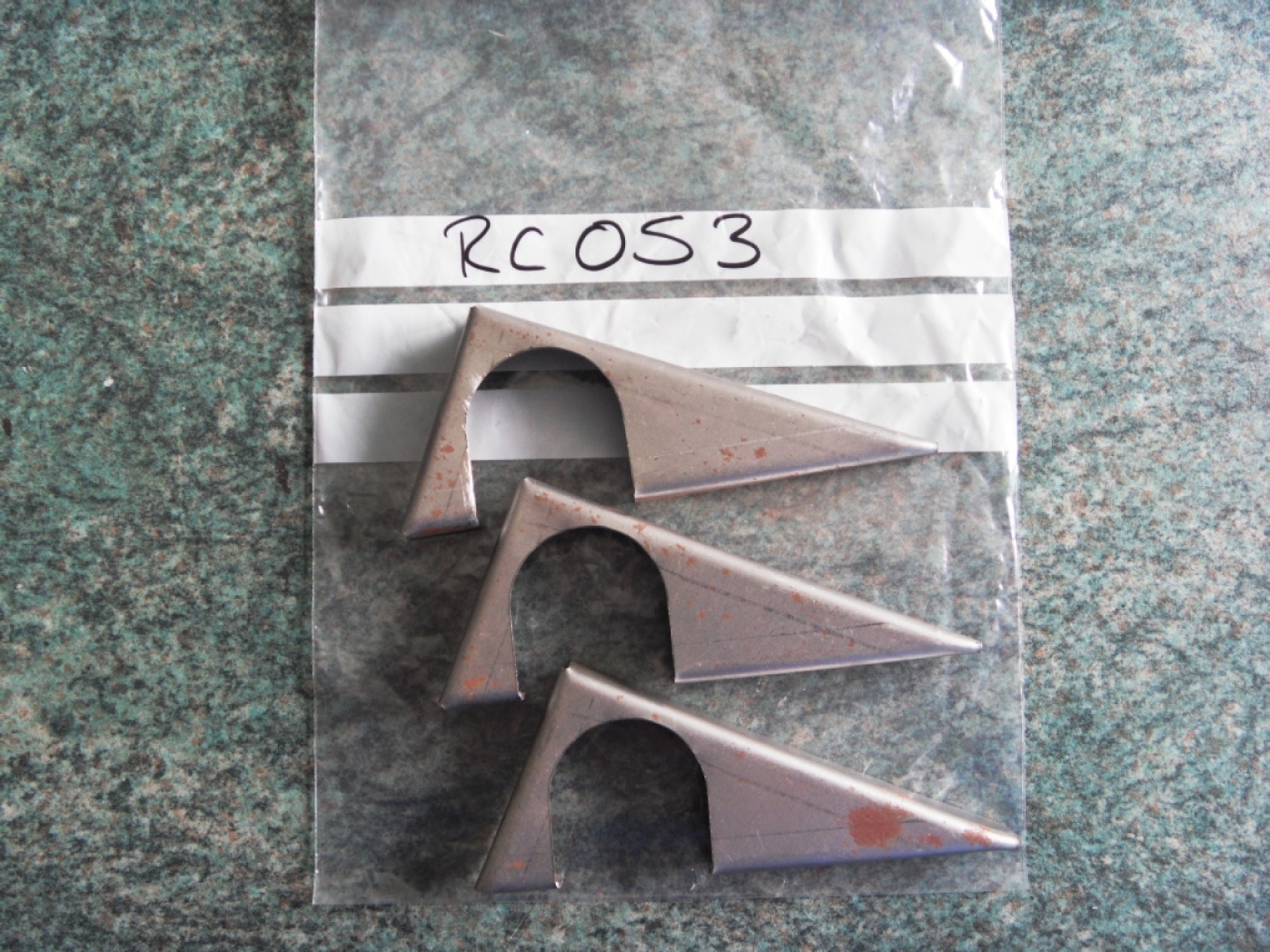 Aston Martin Sill Step Brackets O/S (Set of 3) for DB4/5 [Part No. RC053]