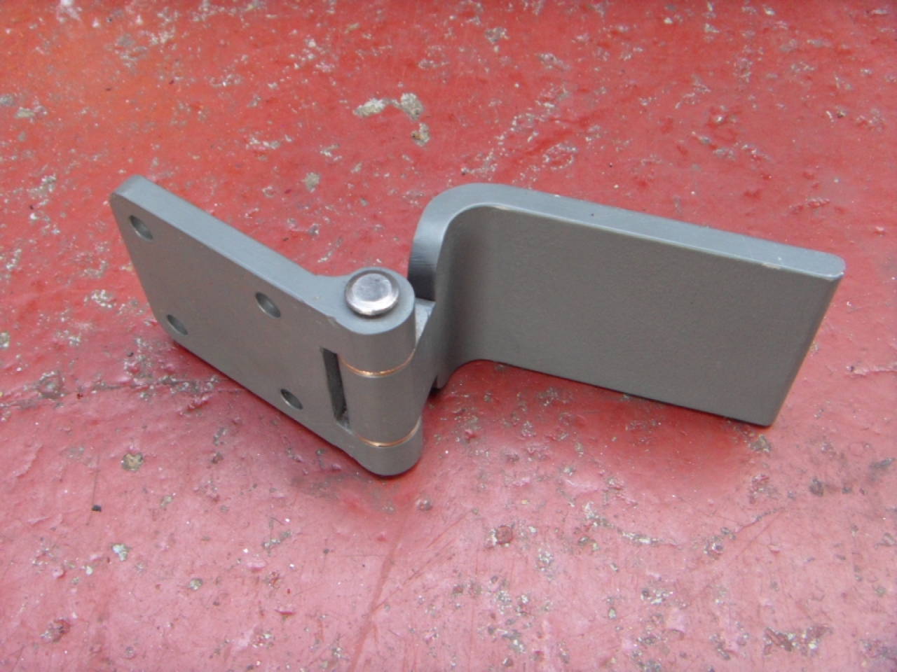 Aston Martin Door Hinge for DB5/6 (LH & RH Available) [Part No. RC069B]