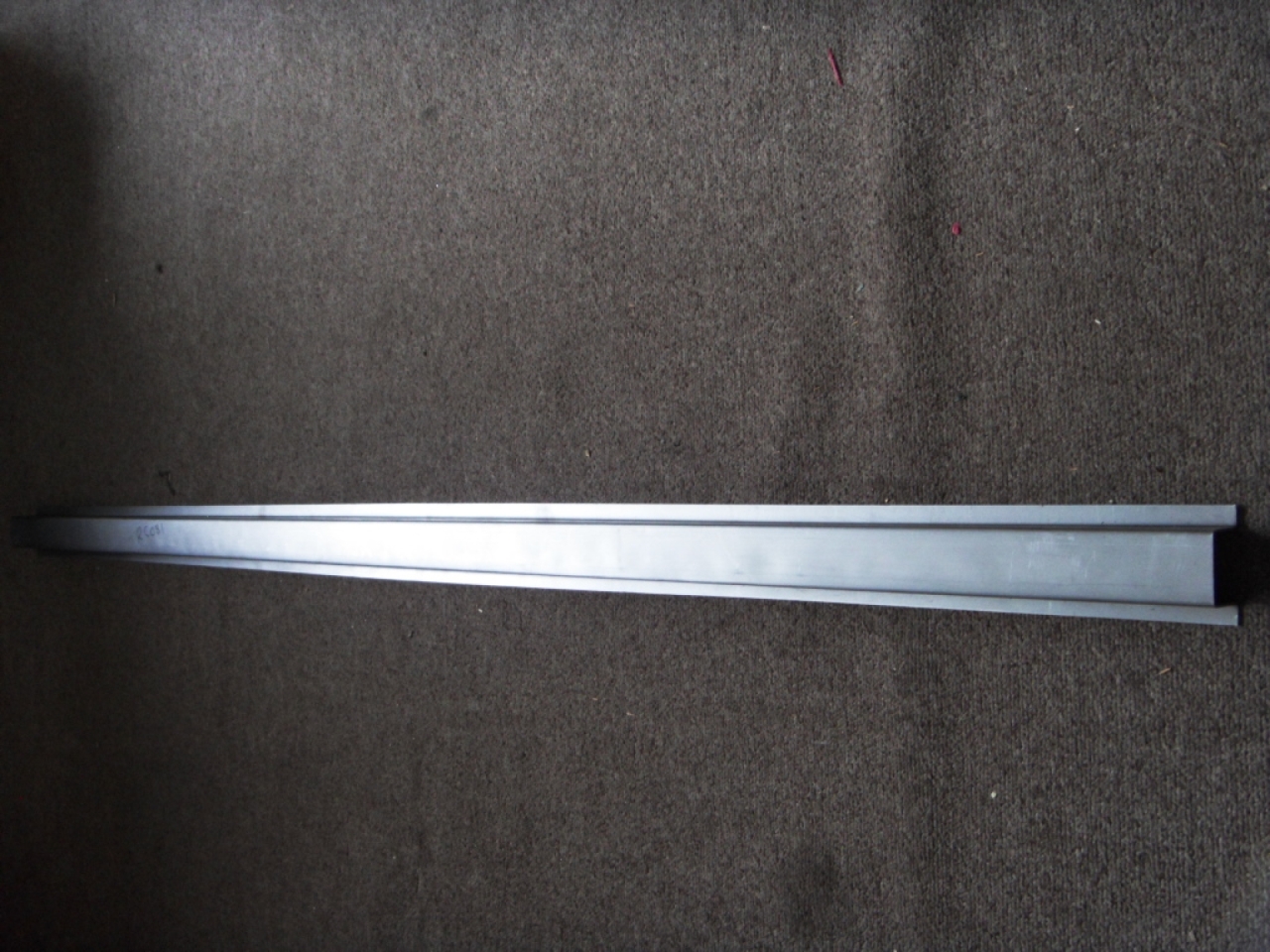 Aston Martin Loom Tube/Top Hat for DB6 [Part No. RC081]