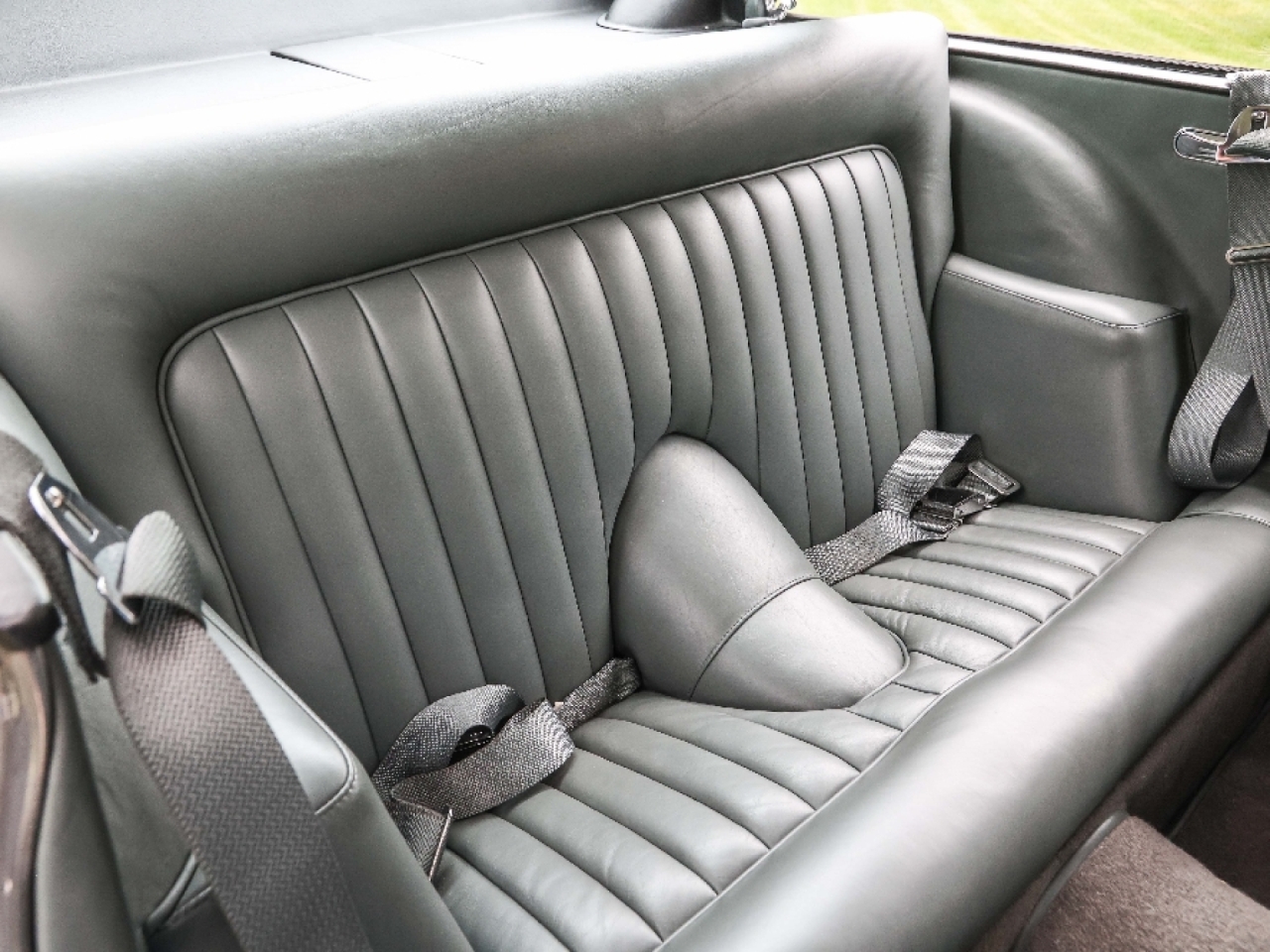 Aston Martin DB4 Series 1