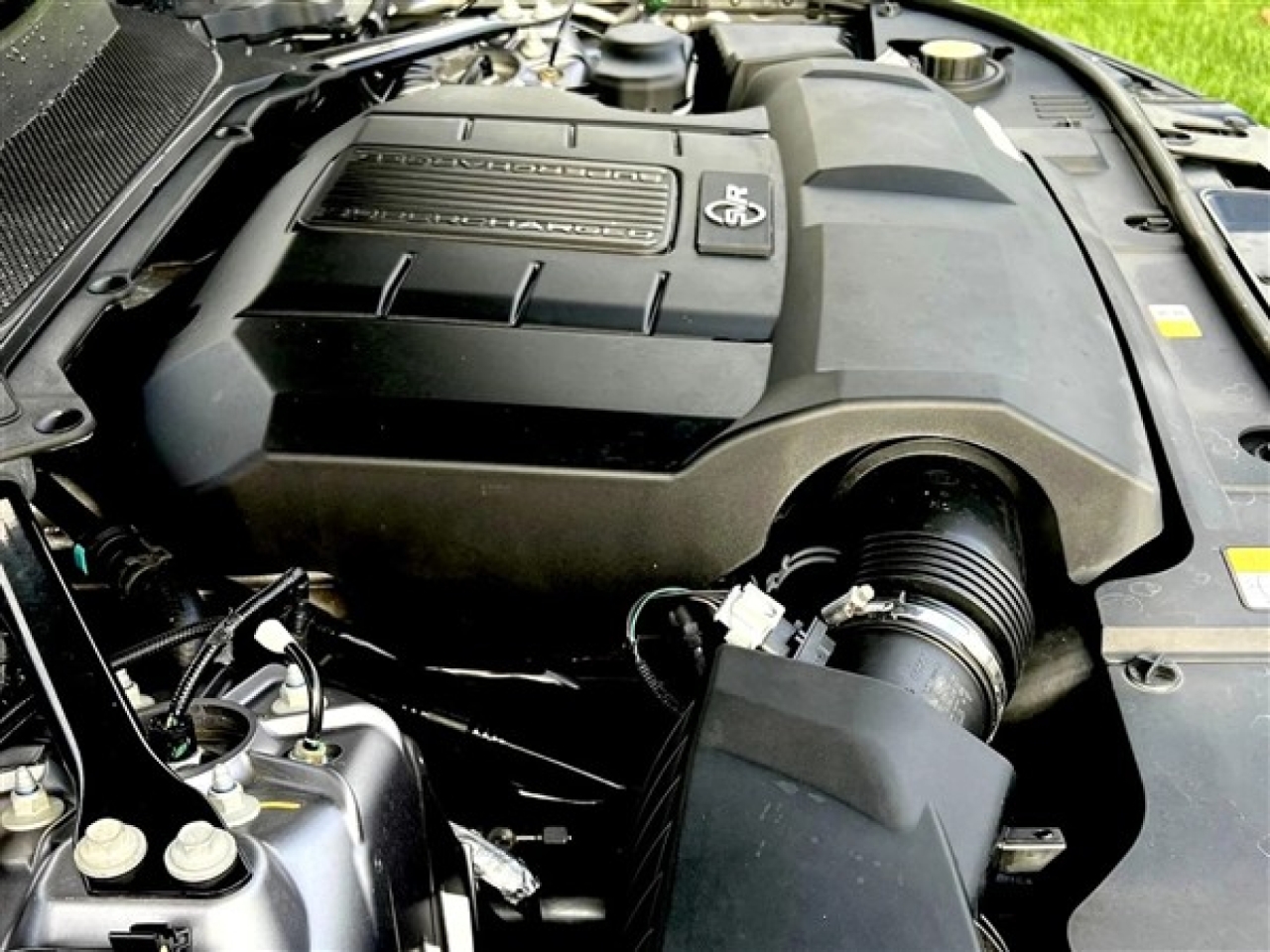 2020 Land Rover Range Rover SVR Carbon Edition