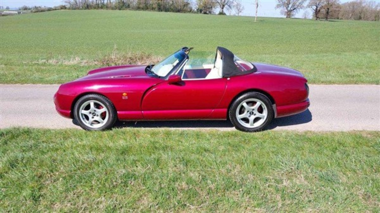 1995 TVR Chimaera 4.0 (Starmist Crimson)