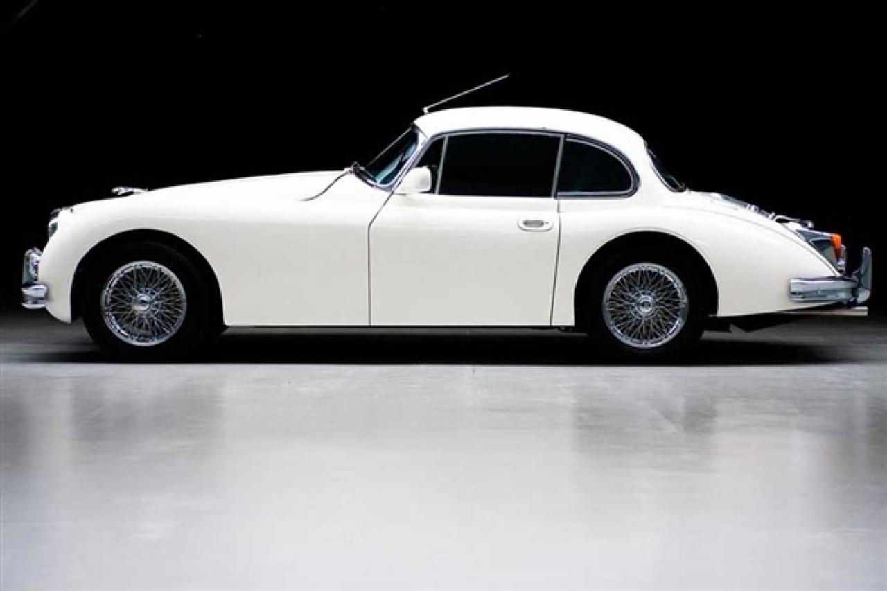 Beacham Jaguar XK150