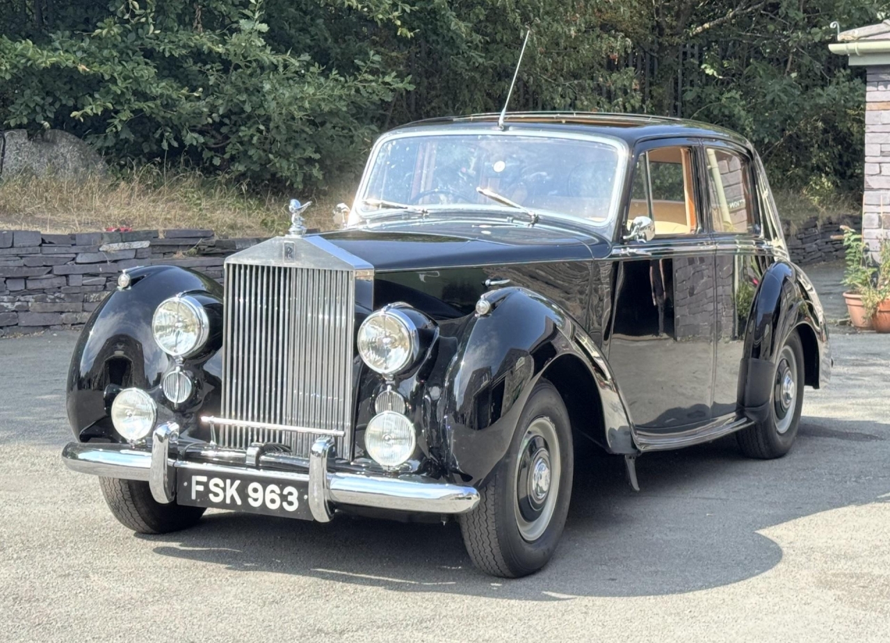 1954 Rolls-Royce Silver Dawn ‘Big Boot’ Automatic Saloon SOG68