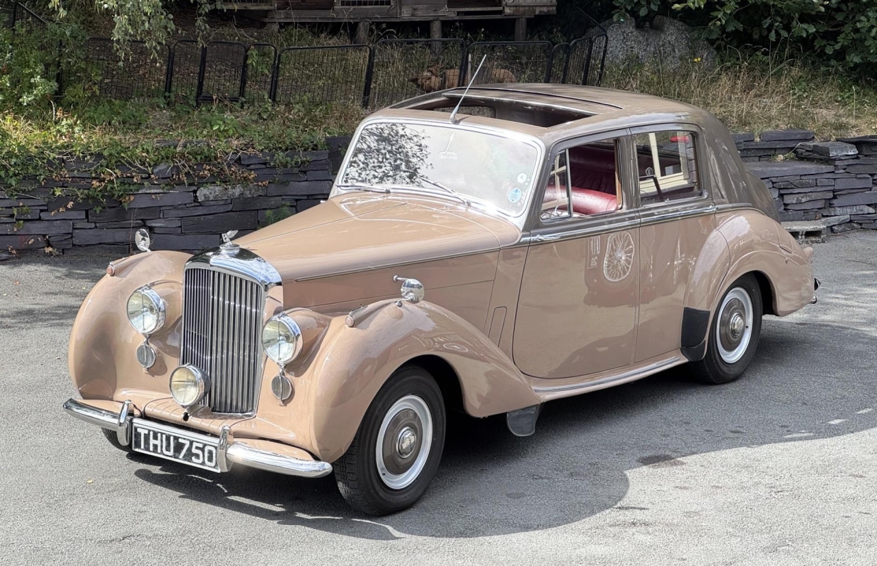 1954 Bentley R Type Automatic Sports Saloon B15ZX