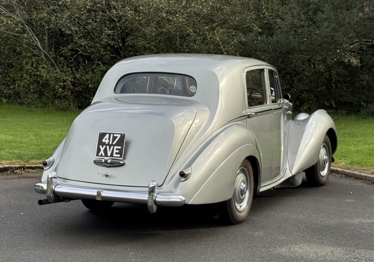 1954 Rolls-Royce Silver Dawn Automatic Saloon SPG11