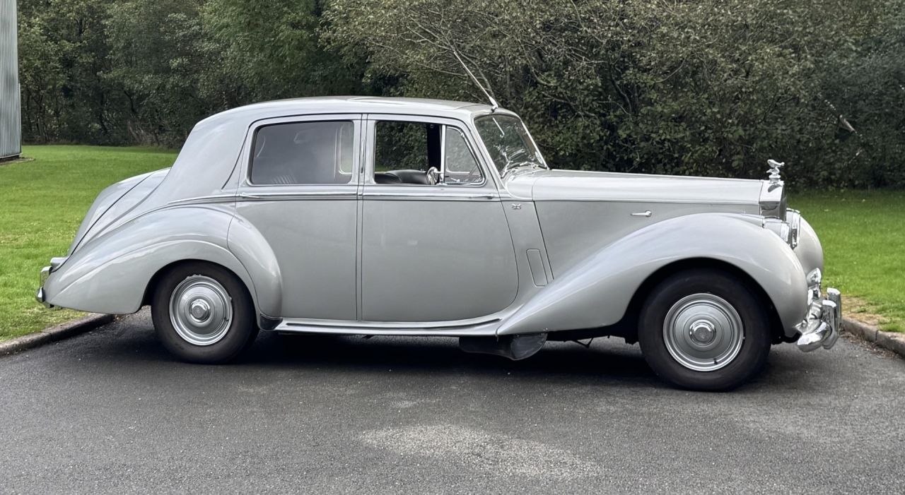 1954 Rolls-Royce Silver Dawn Automatic Saloon SPG11