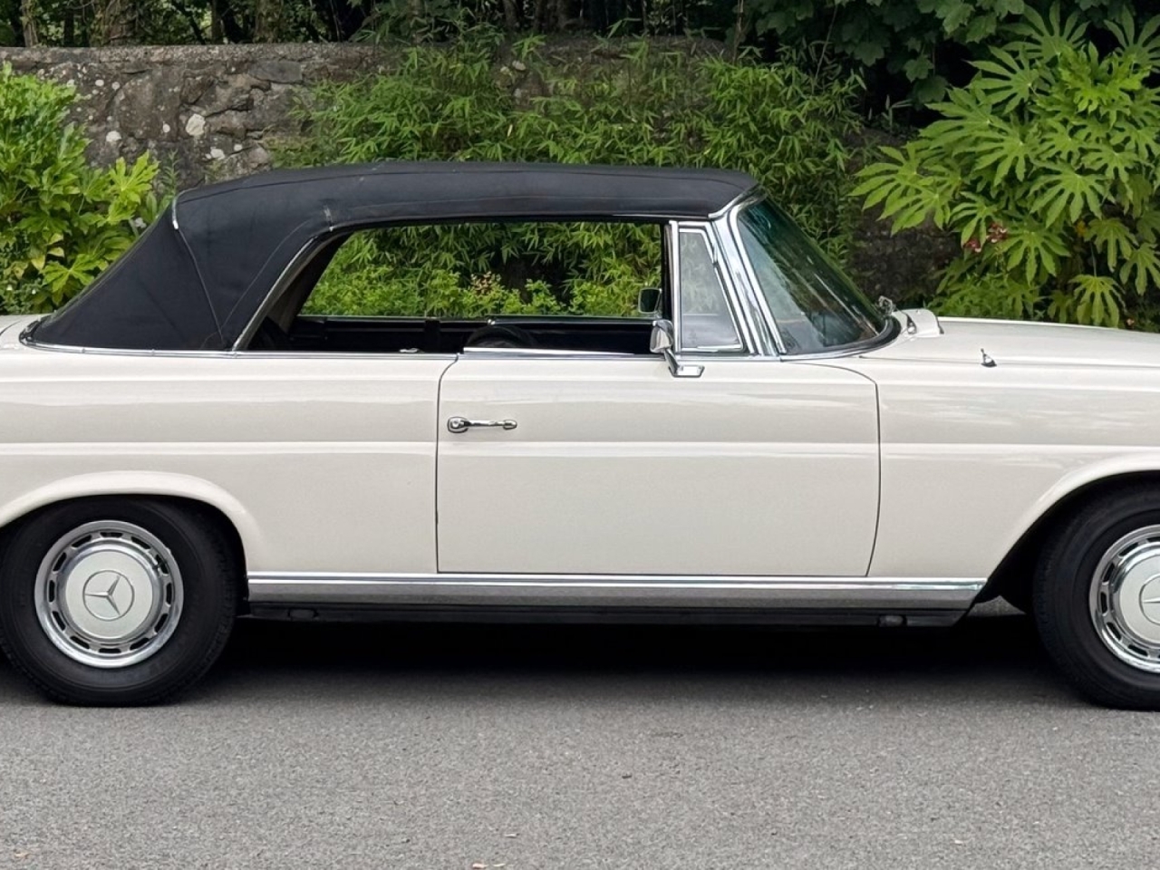 1970 Mercedes-Benz 280SE 3.5Ltr Convertible