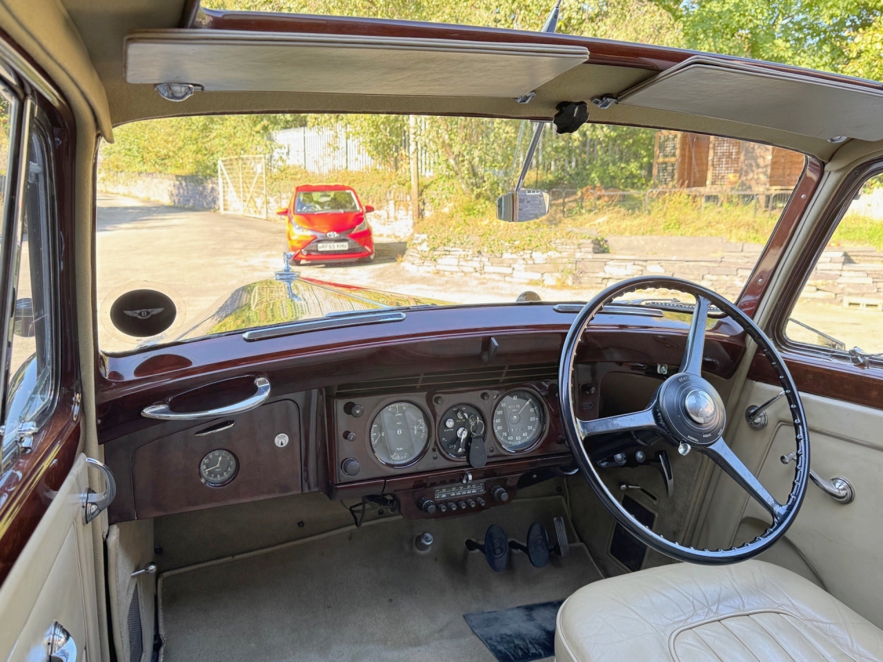 1953 Bentley R Type Manual Saloon    B594TN