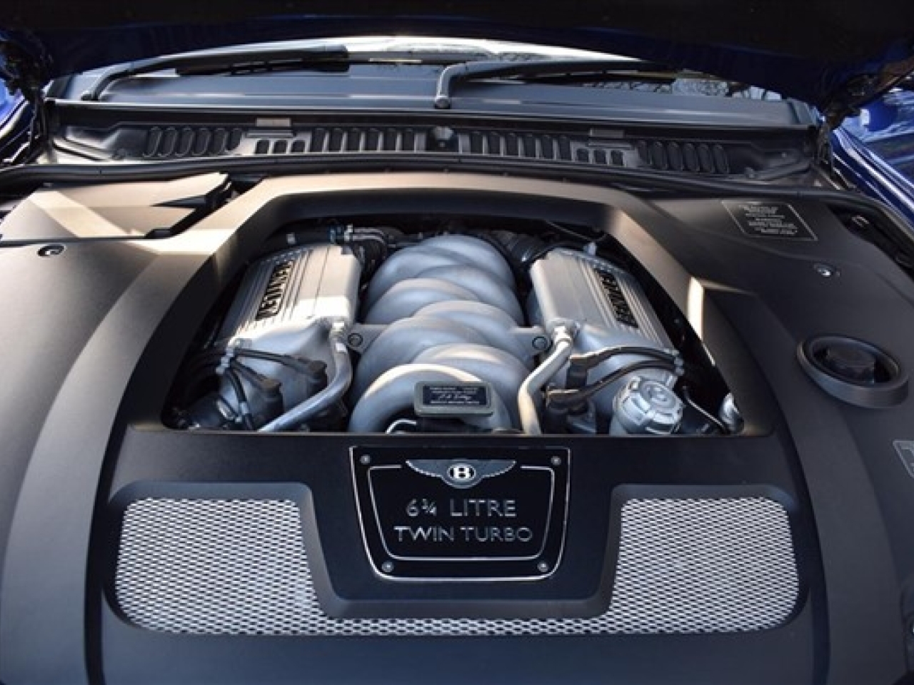 2007/07 Bentley Azure 