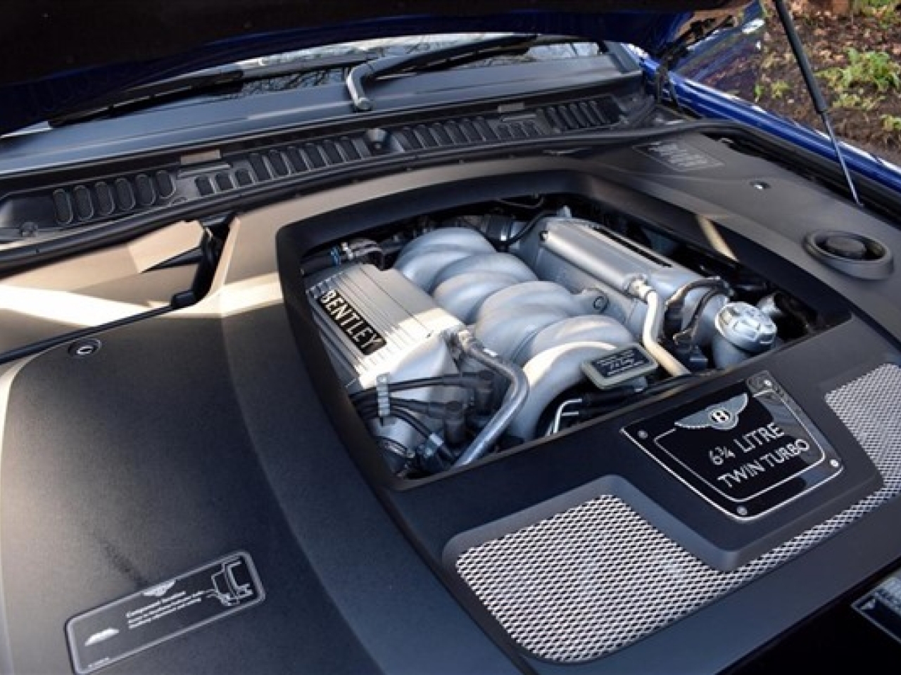 2007/07 Bentley Azure 