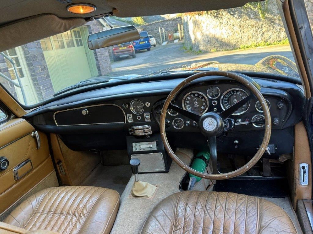 1970 Aston Martin DB6 MK2 Manual 4257R
