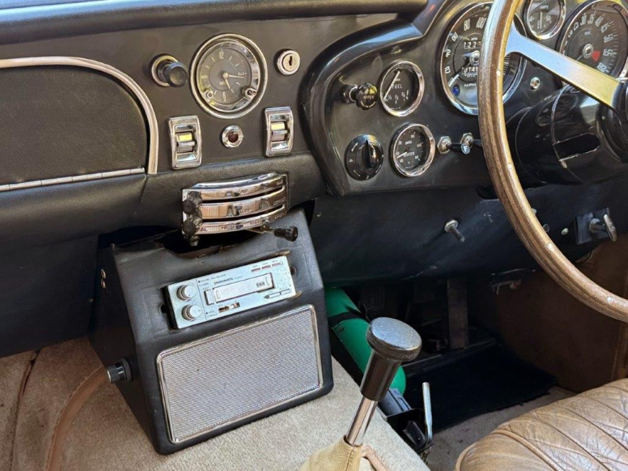 1970 Aston Martin DB6 MK2 Manual 4257R