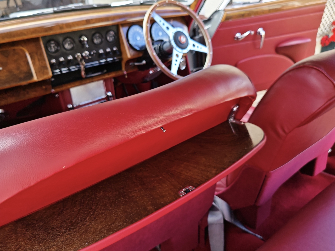 1963 Jaguar MK II 2.4