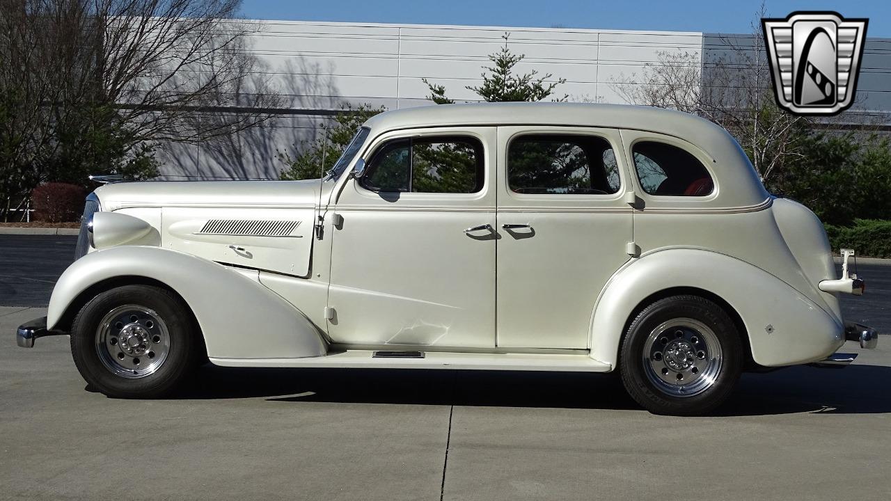 1937 Chevrolet Deluxe Master