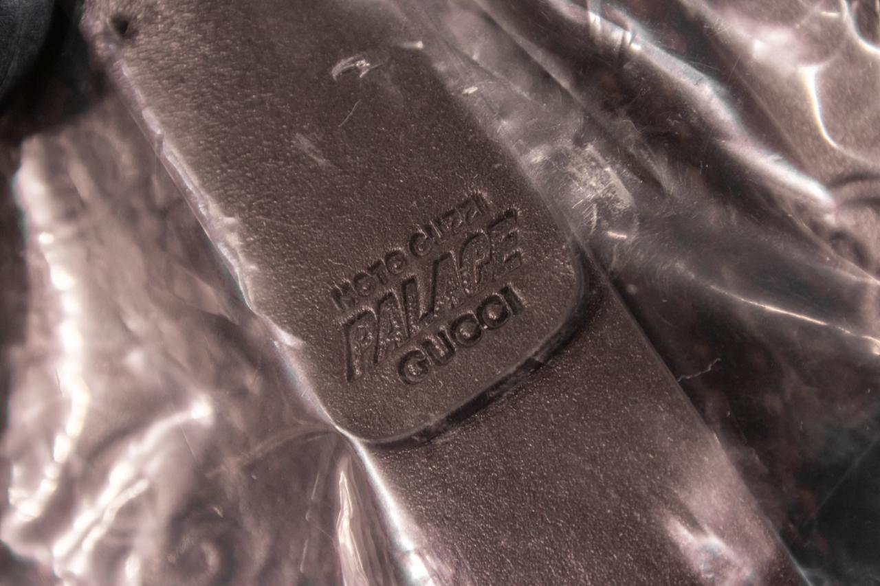 2022 Moto Guzzi V7 Stone Gucci Palace 04/50