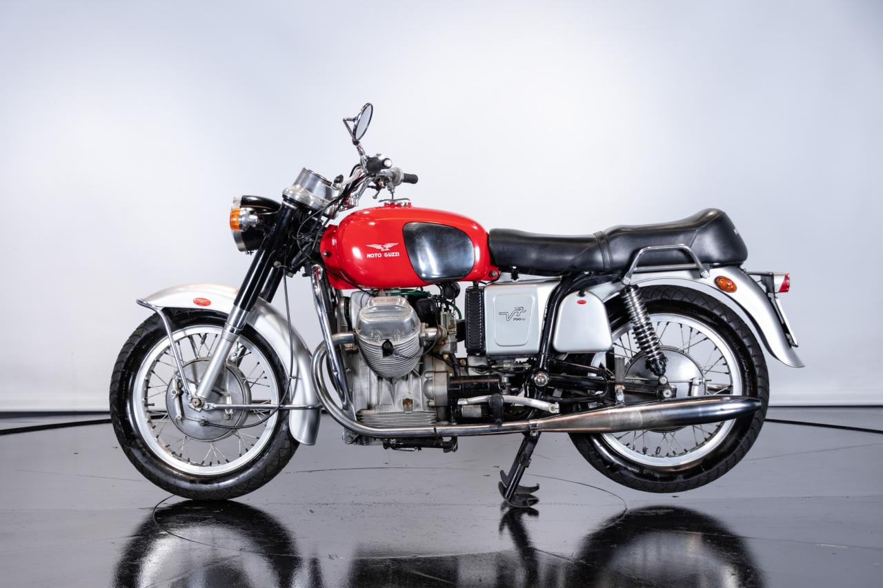 1969 Moto Guzzi V7 700