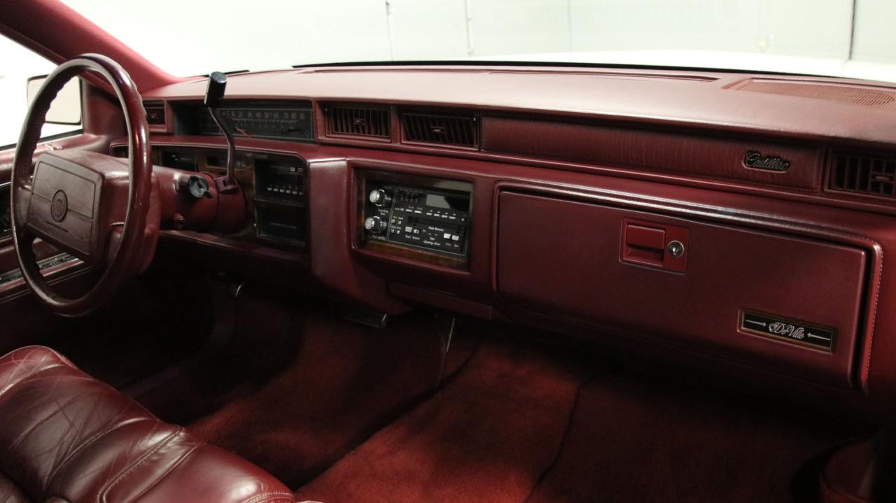 1990 Cadillac Sedan DeVille